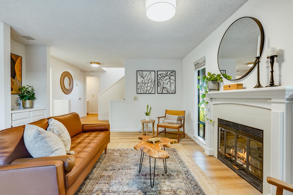 56 Jacklin PL