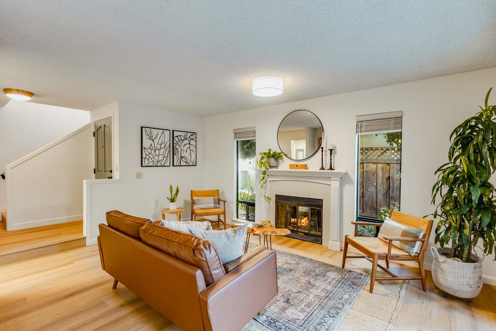 56 Jacklin PL