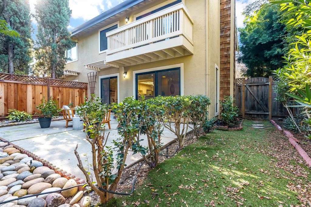 56 Jacklin PL