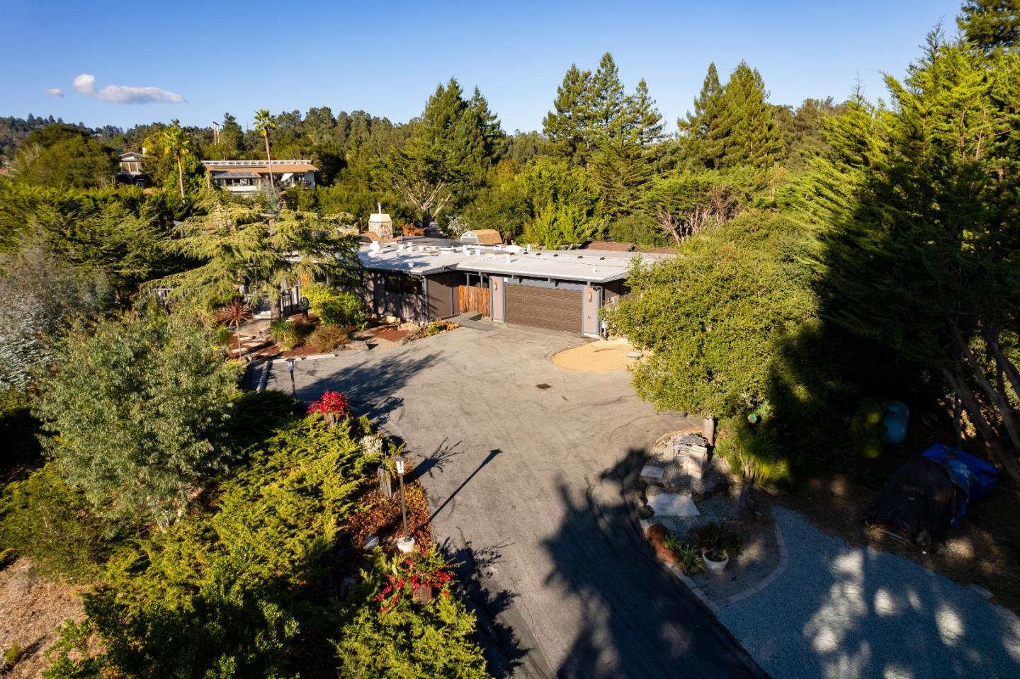 100 Pleasant Heights DR