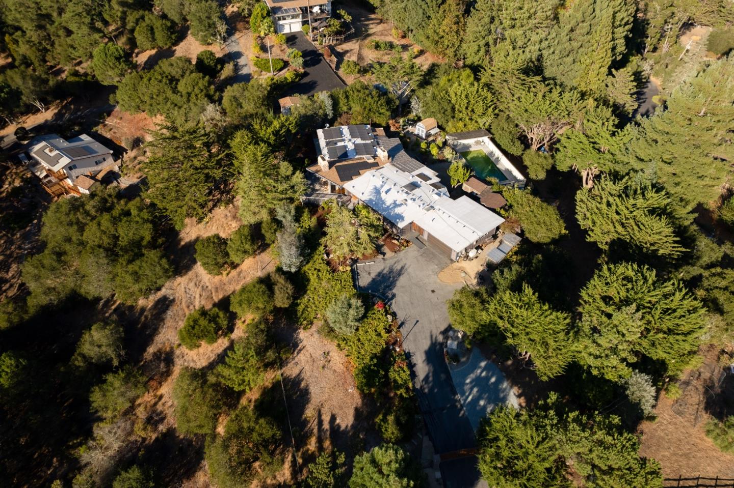 100 Pleasant Heights DR