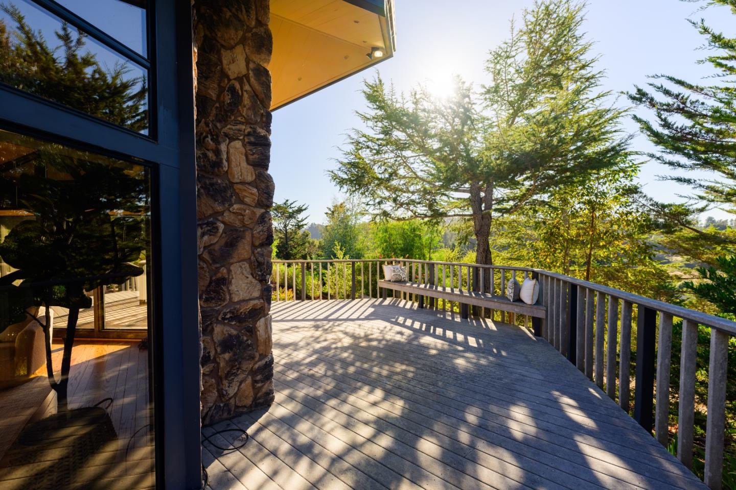 100 Pleasant Heights DR