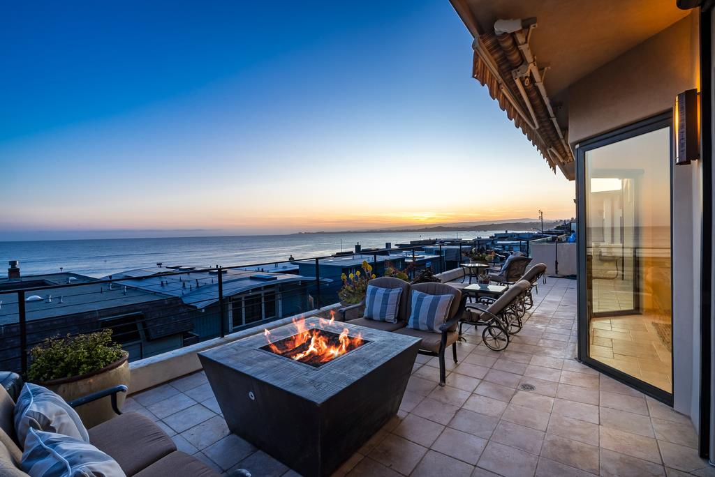 639 Beach DR