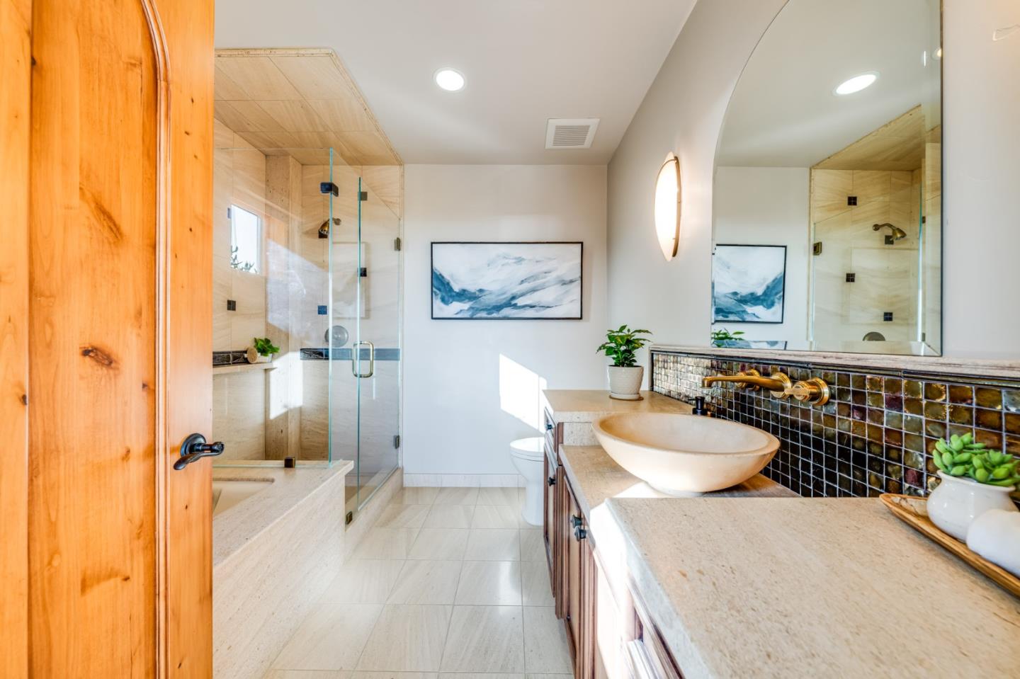 639 Beach DR