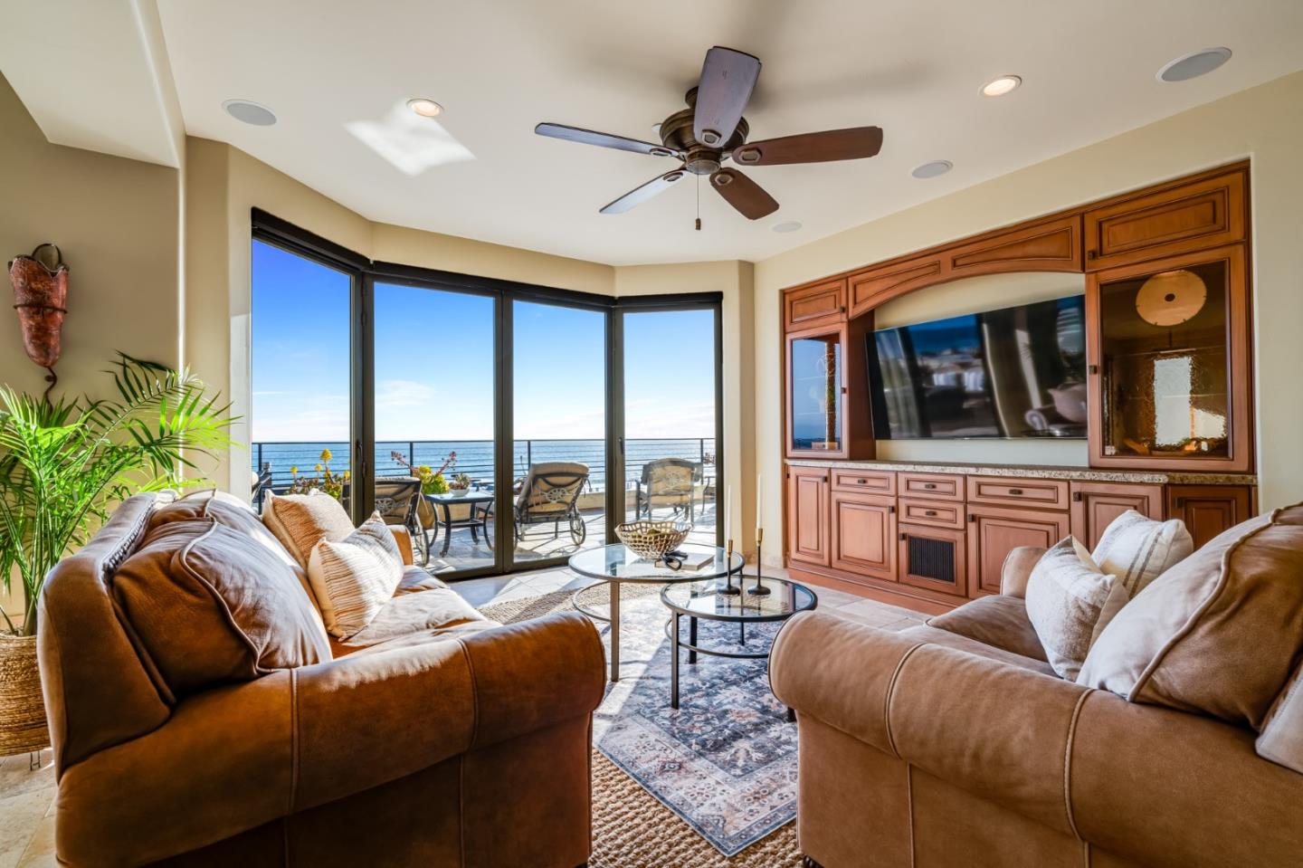 639 Beach DR