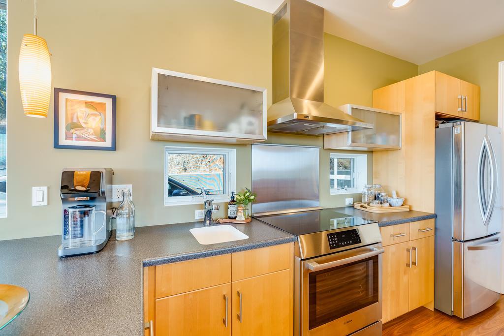 3765 Old Pilkington RD