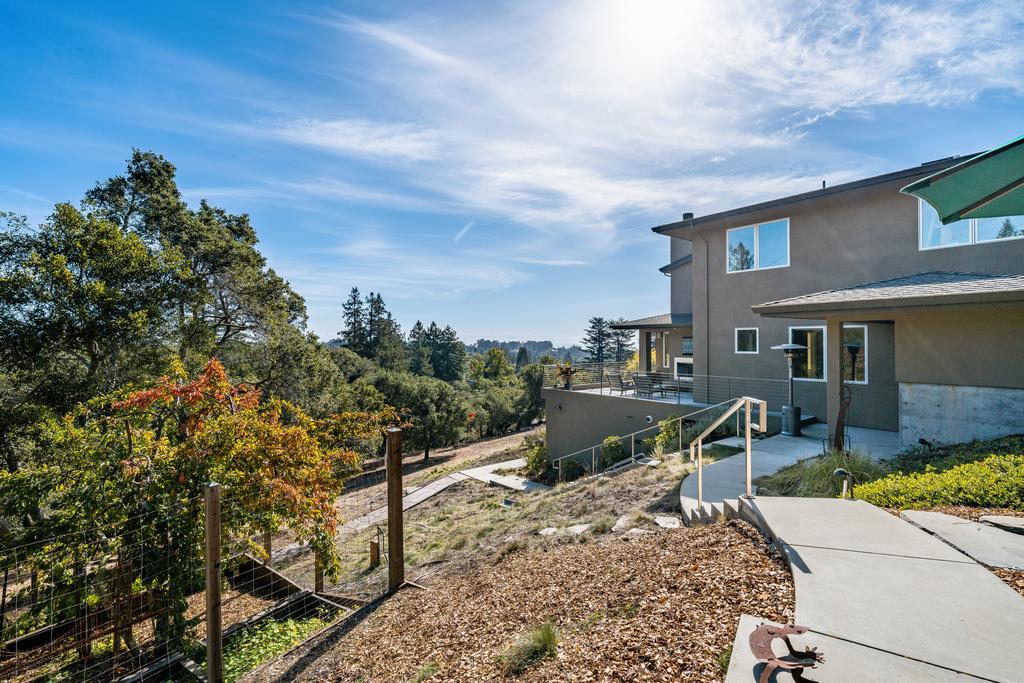 3765 Old Pilkington RD