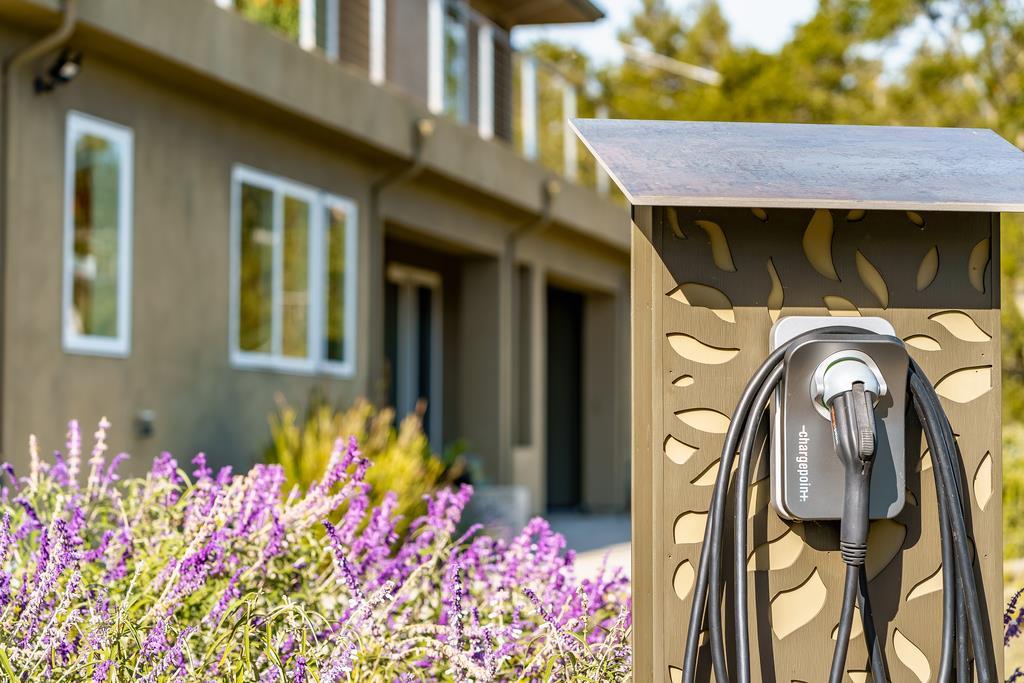 3765 Old Pilkington RD