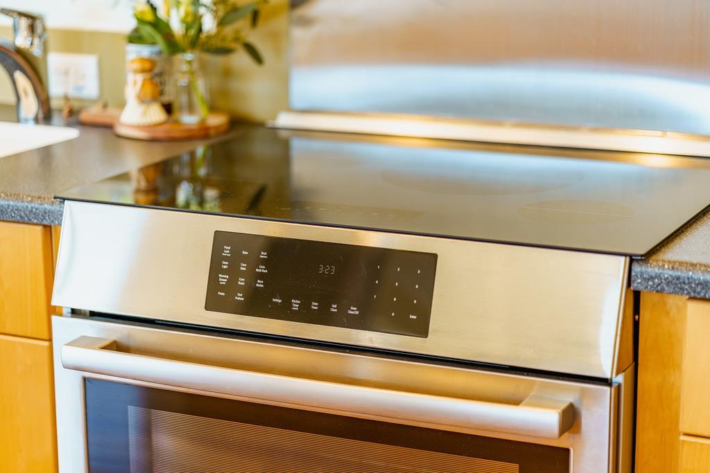 3765 Old Pilkington RD