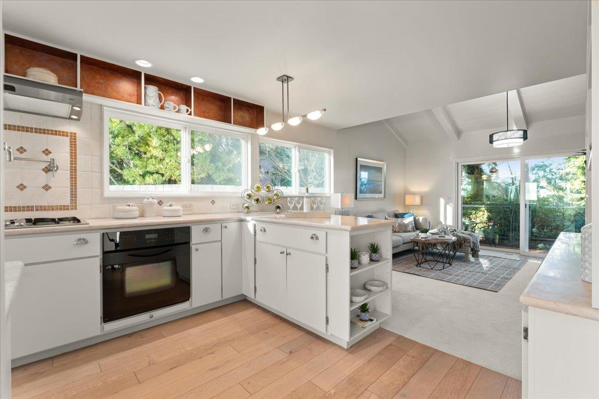 439 Vista Del Mar DR