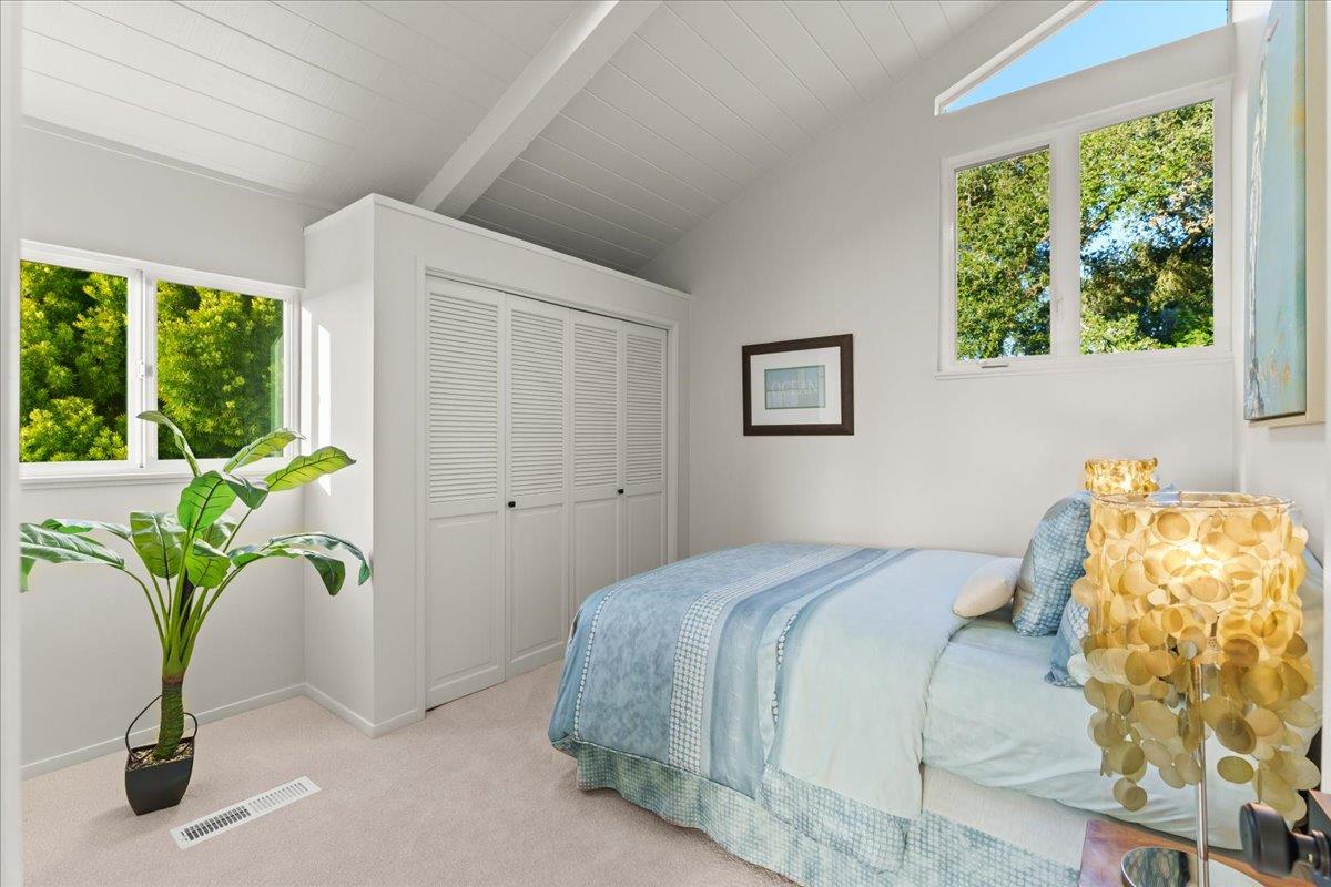 439 Vista Del Mar DR