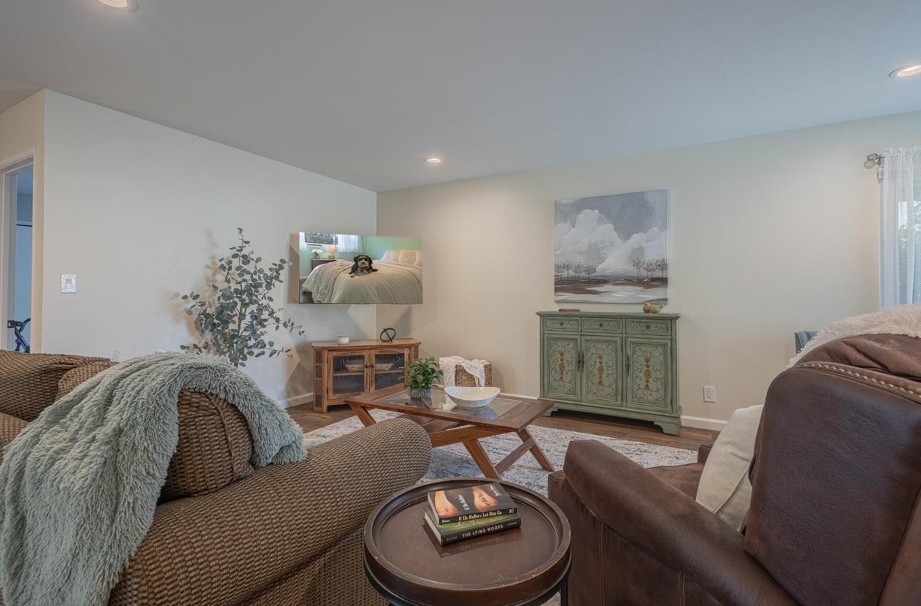 226 Encinada DR