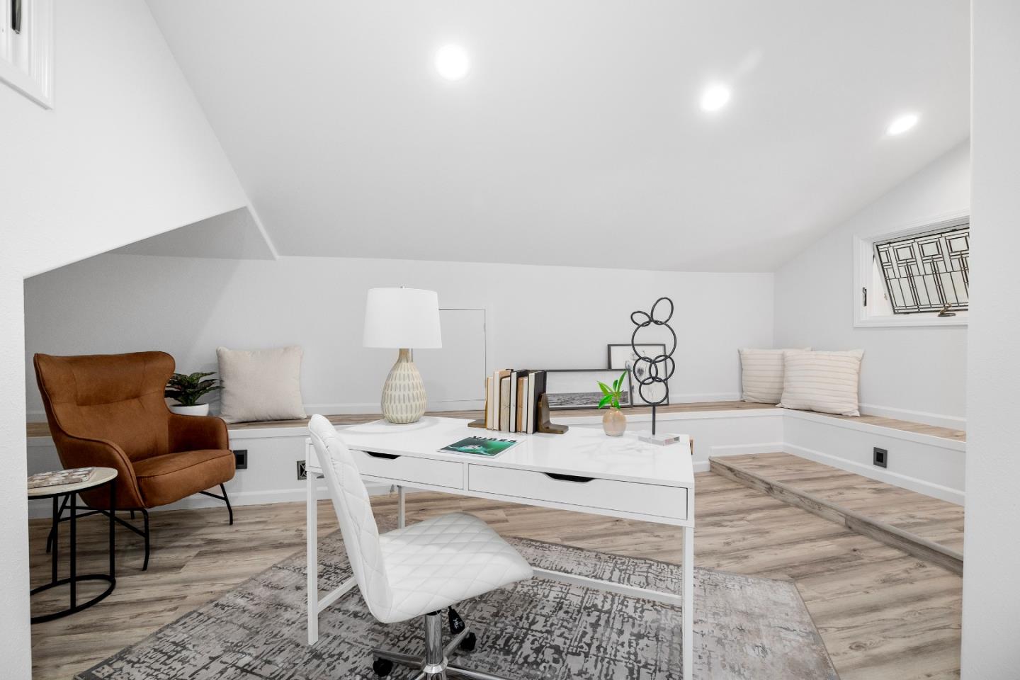 301 Arroyo Seco