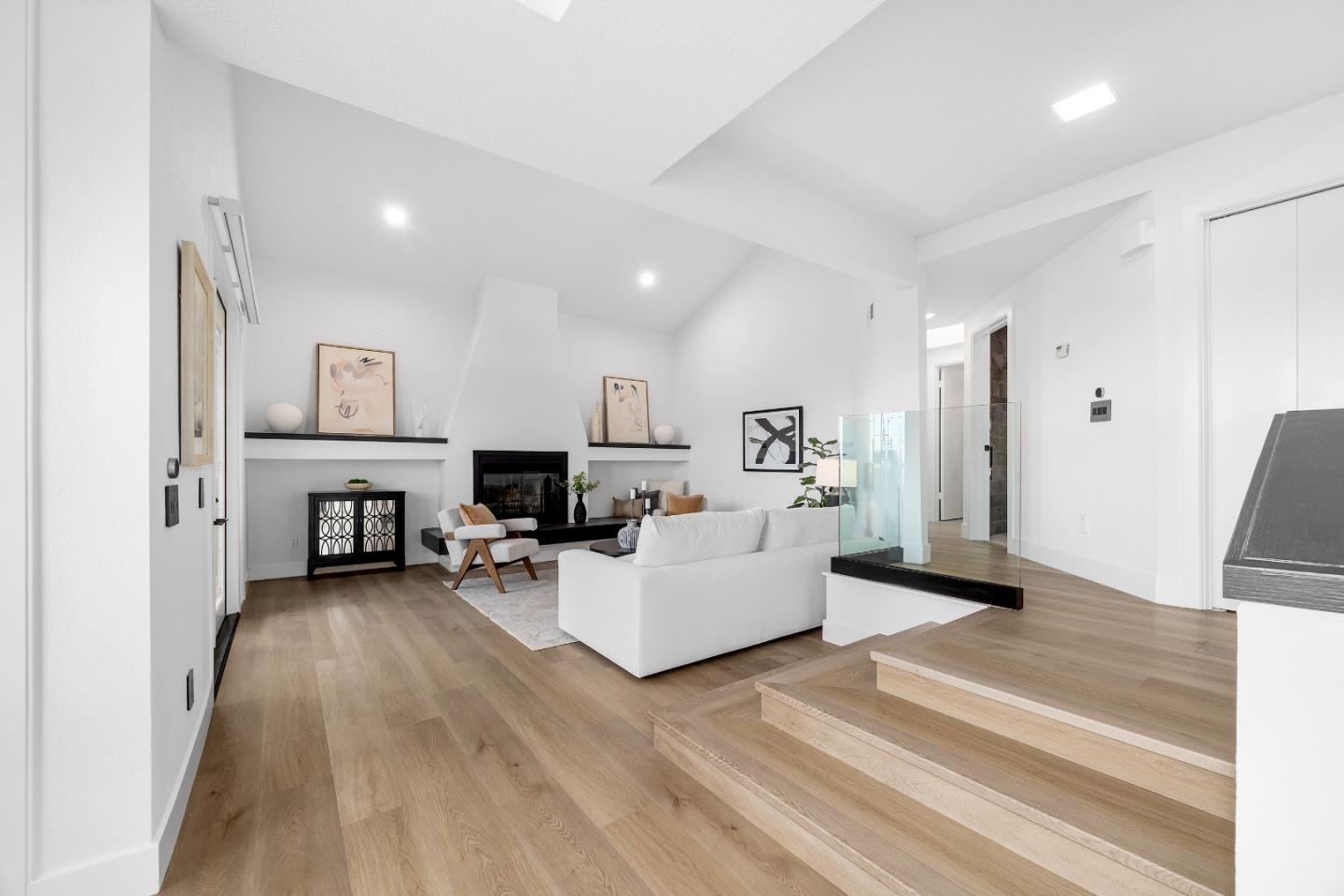 301 Arroyo Seco