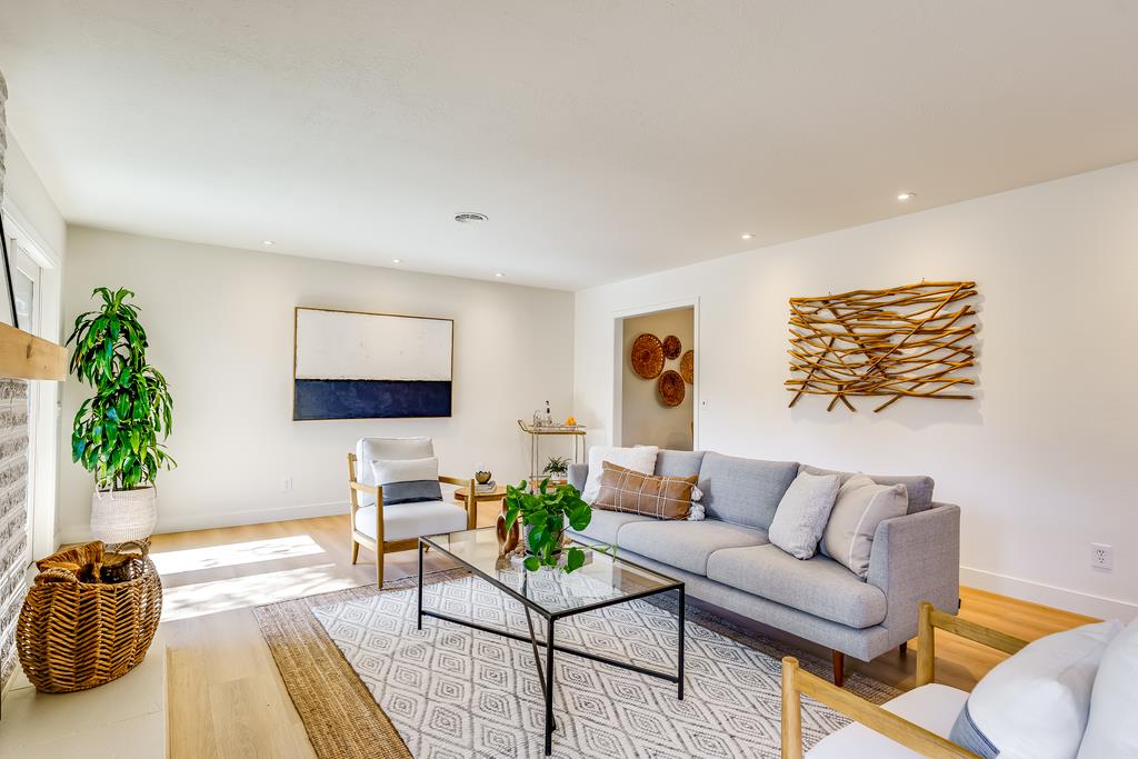260 Alturas WAY