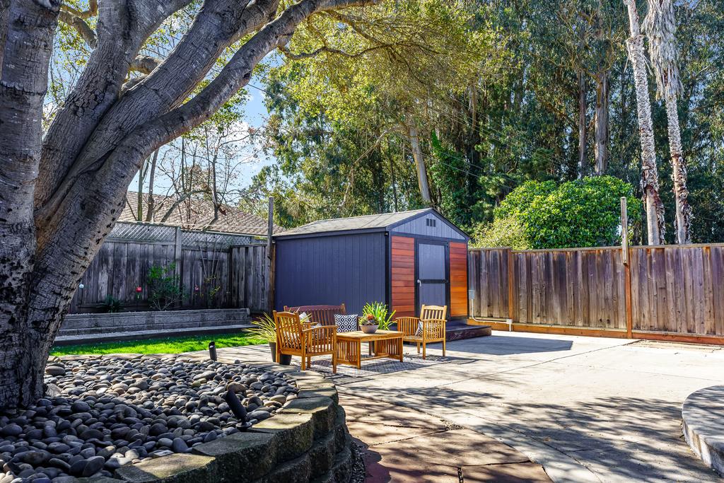 260 Alturas WAY