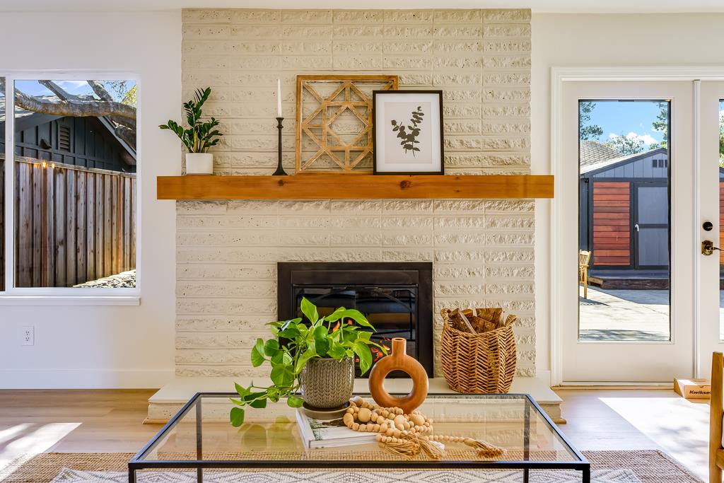 260 Alturas WAY