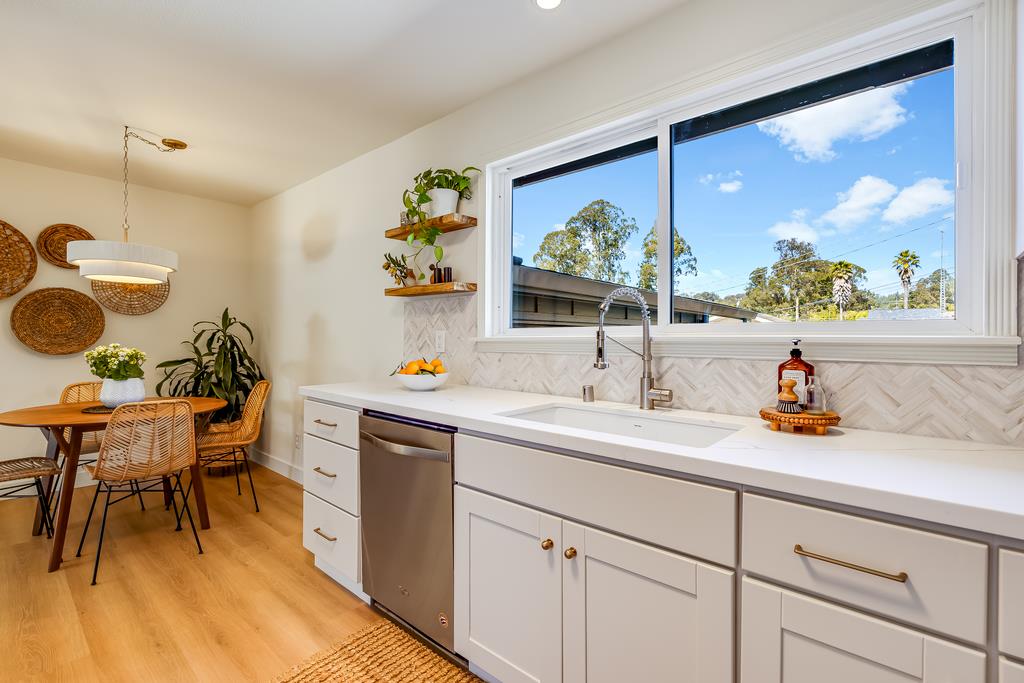 260 Alturas WAY