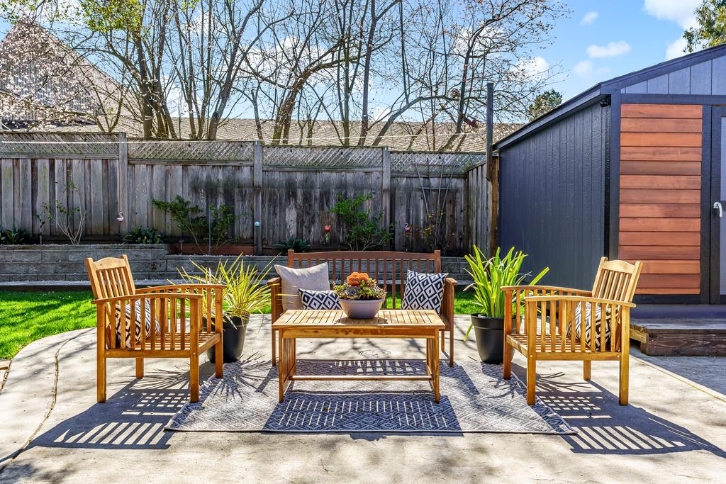 260 Alturas WAY