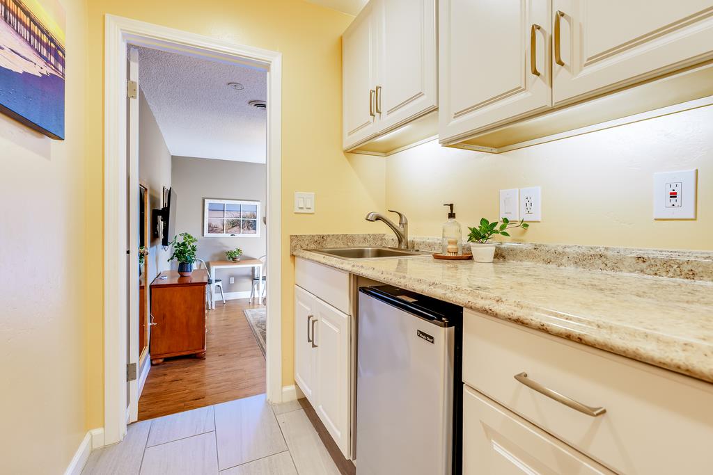 260 Alturas WAY
