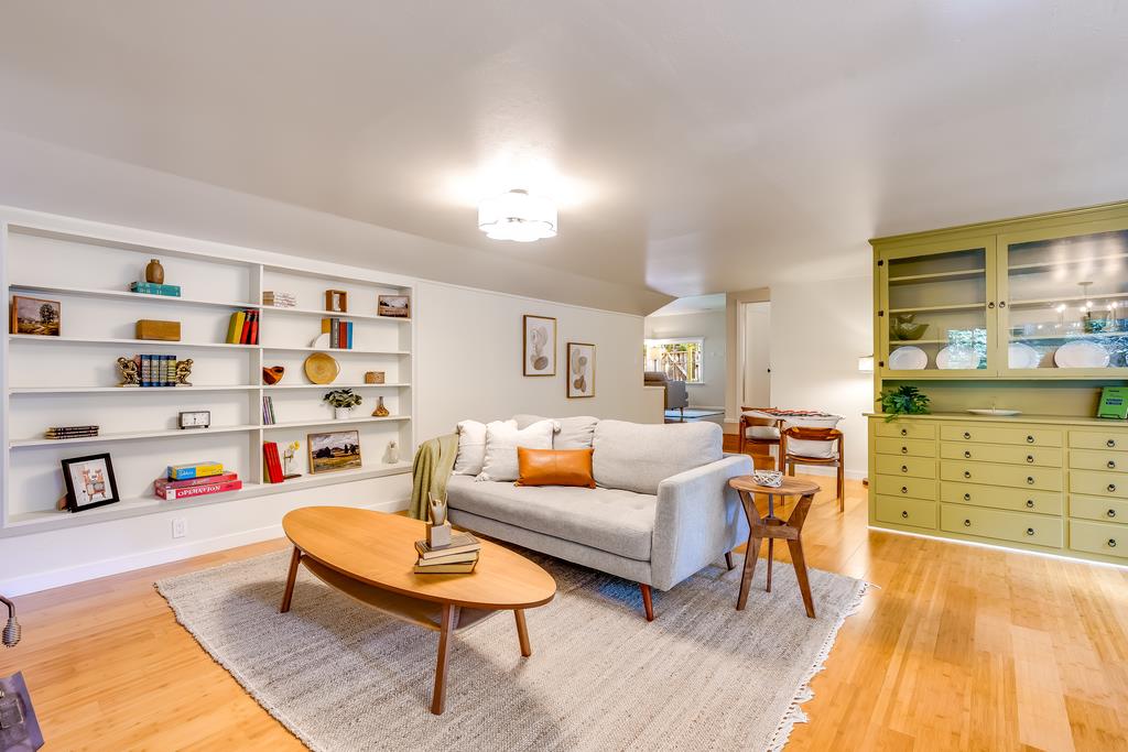 10135 Love Creek RD