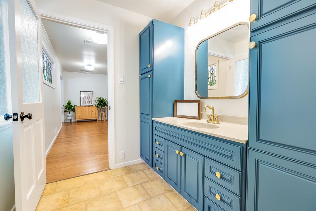 10135 Love Creek RD