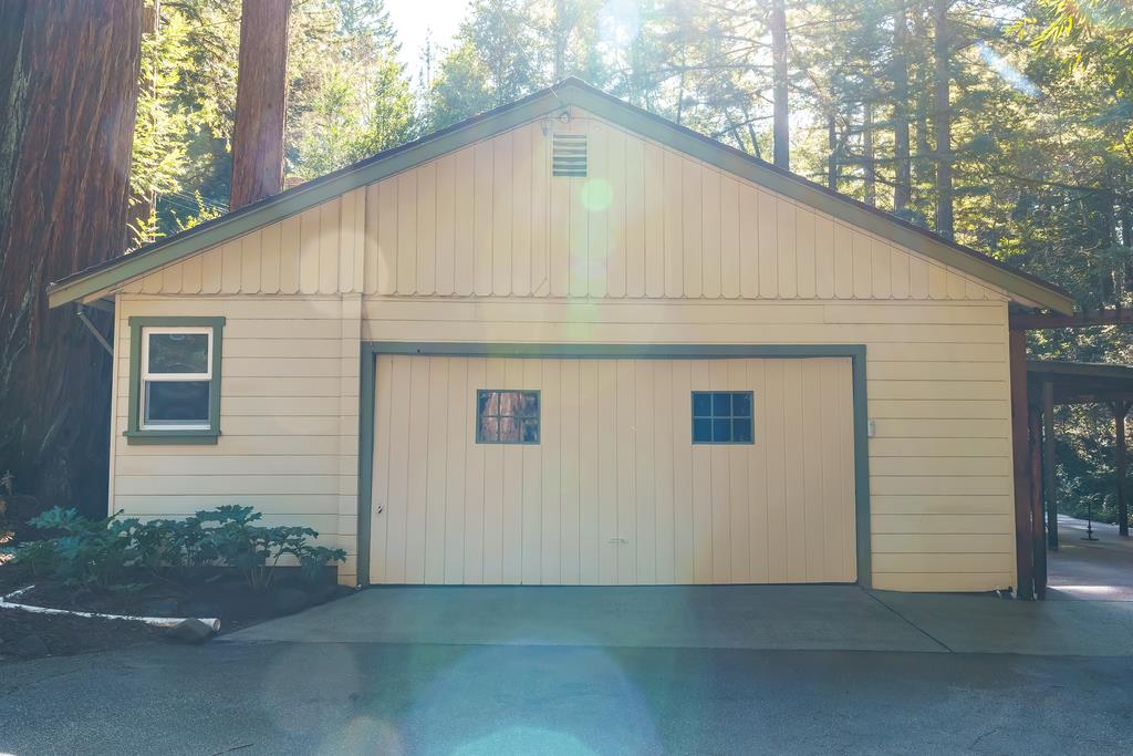 10135 Love Creek RD