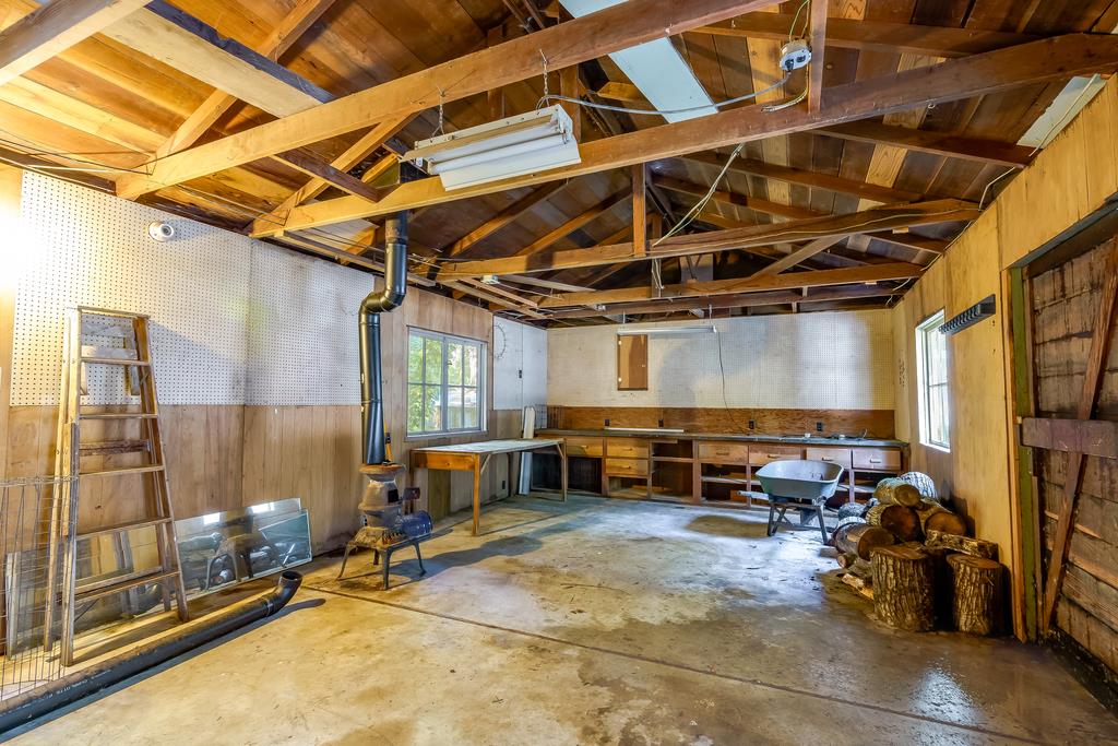 10135 Love Creek RD
