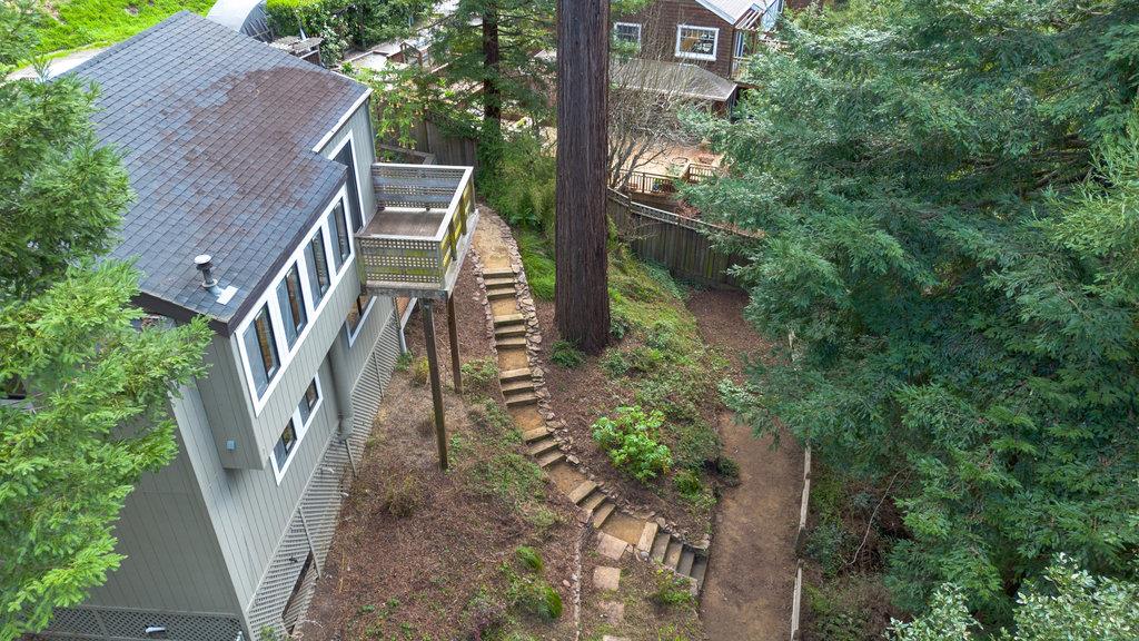 857 Burns AVE