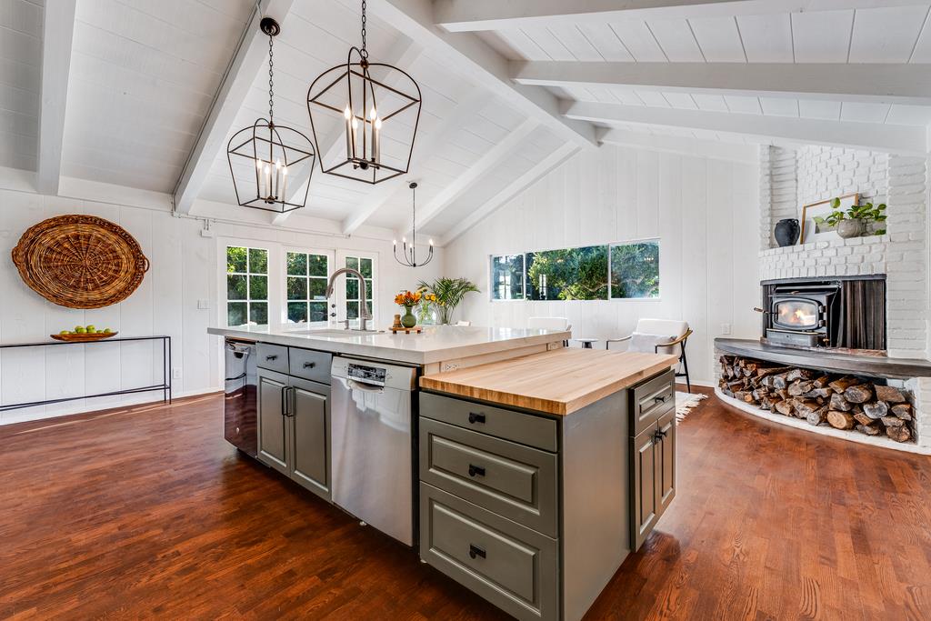 25984 North Mesa Drive