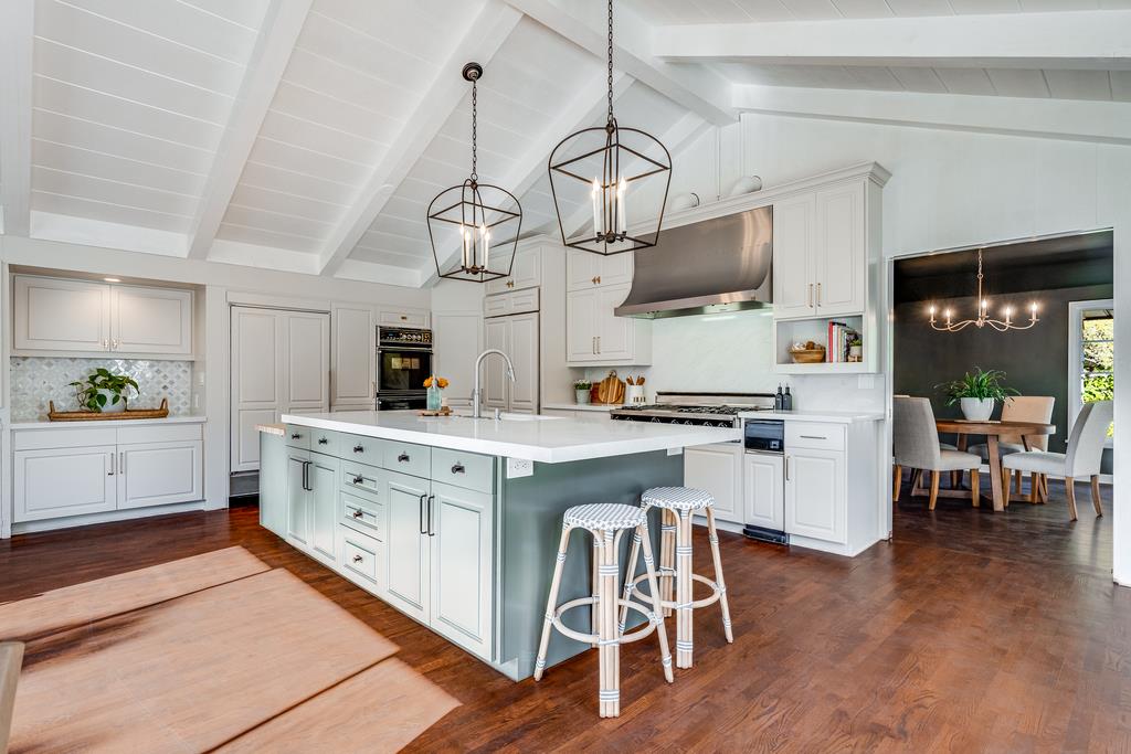 25984 North Mesa Drive