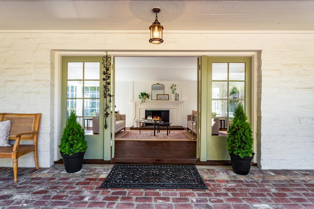 25984 North Mesa Drive