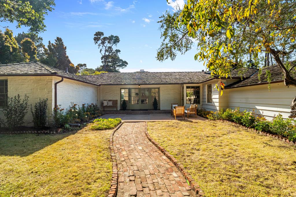 25984 North Mesa Drive