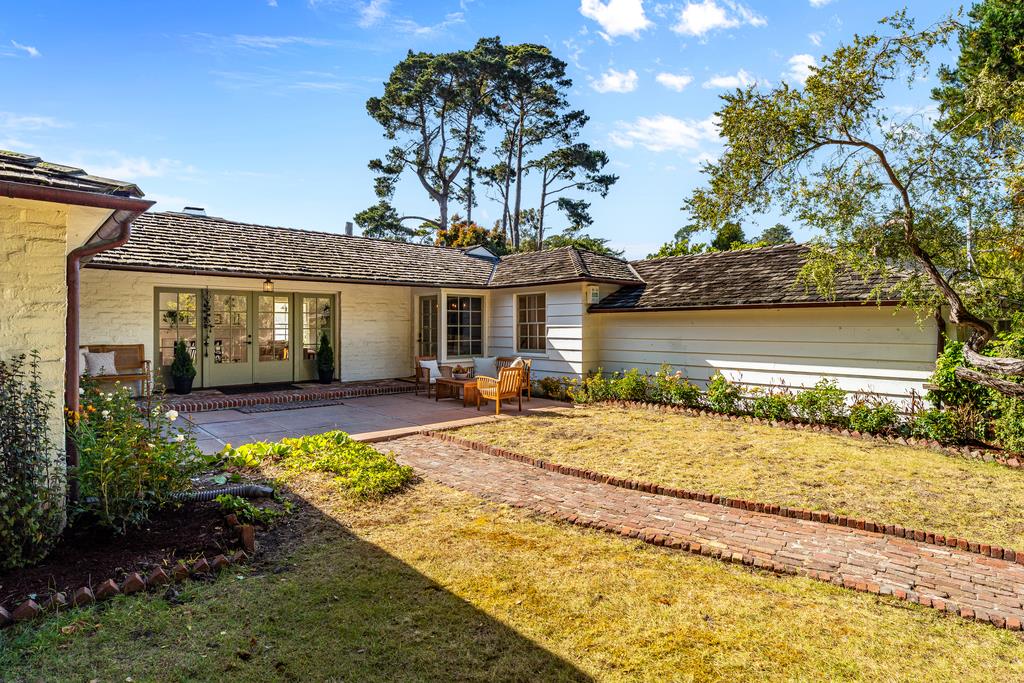 25984 North Mesa Drive