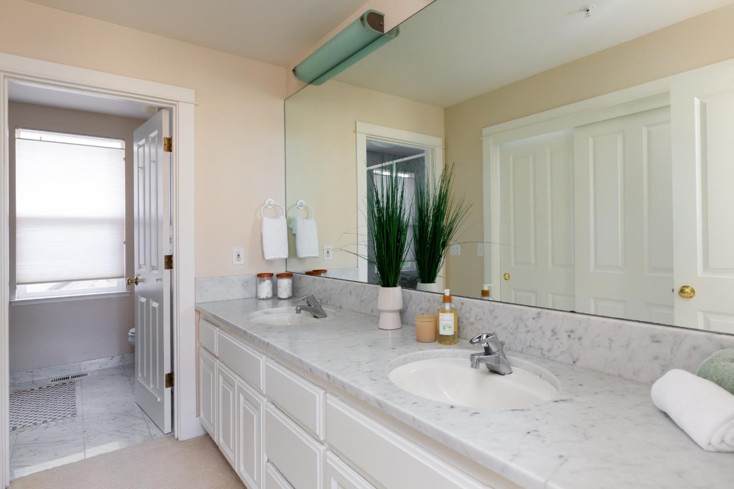 165 Westview CT