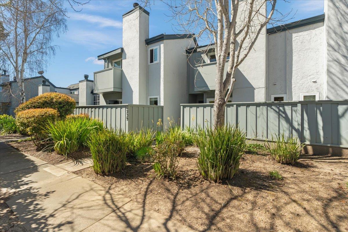 4239 Sea Pines Court