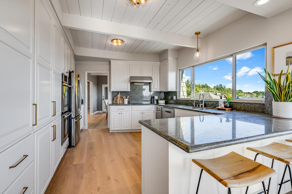 207 Driftwood CT