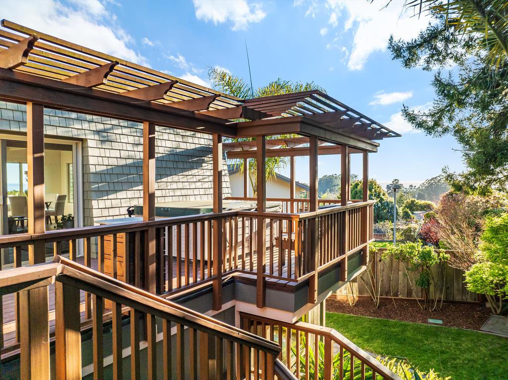 207 Driftwood CT