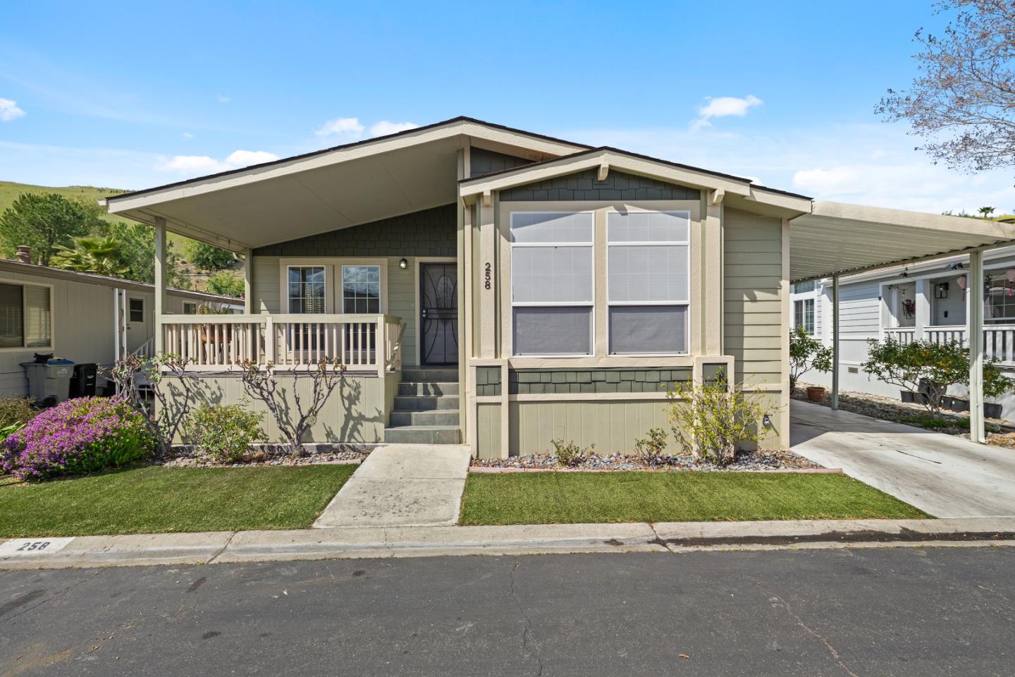 258 Chateau La Salle DR 258