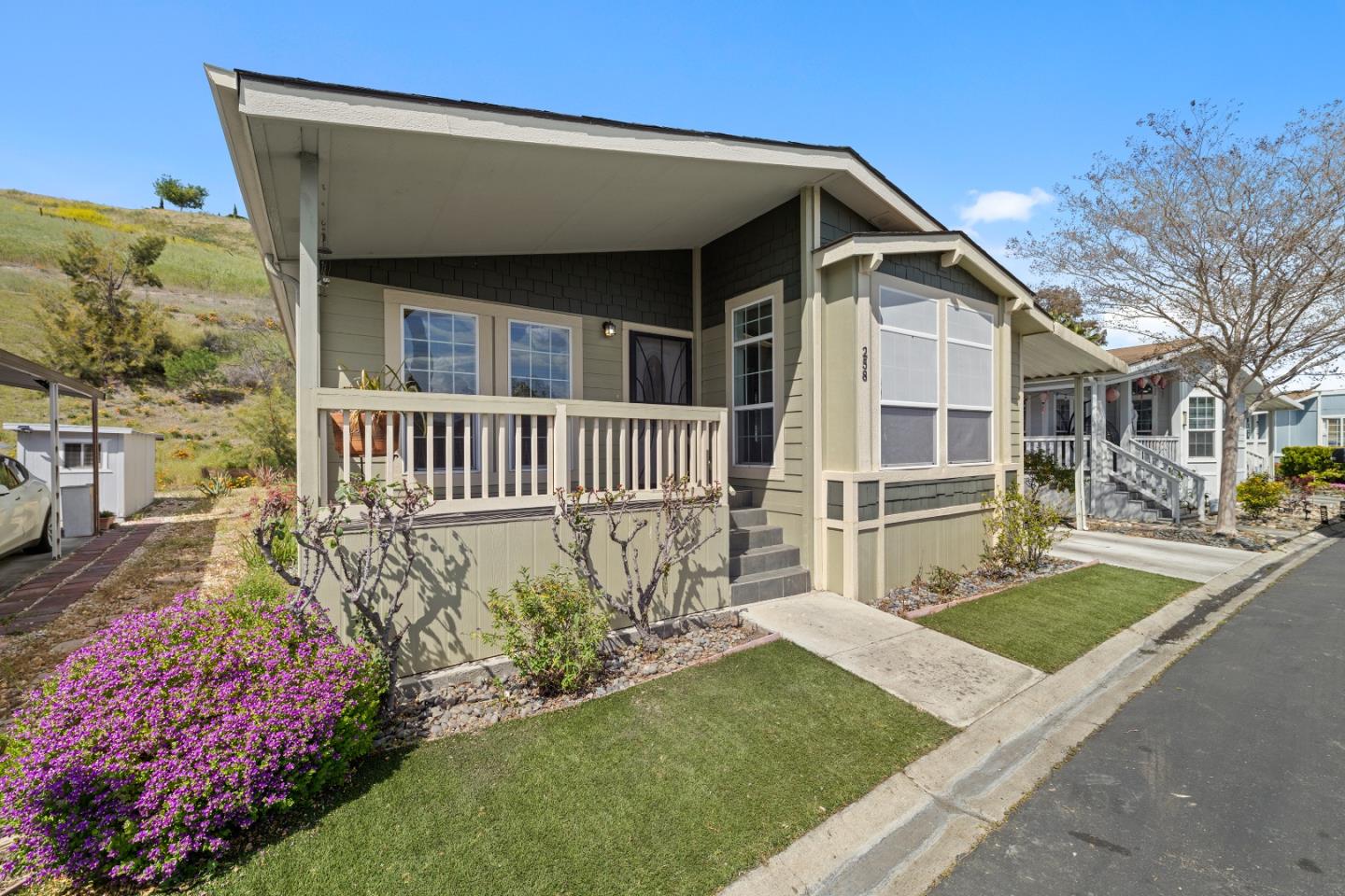 258 Chateau La Salle DR 258
