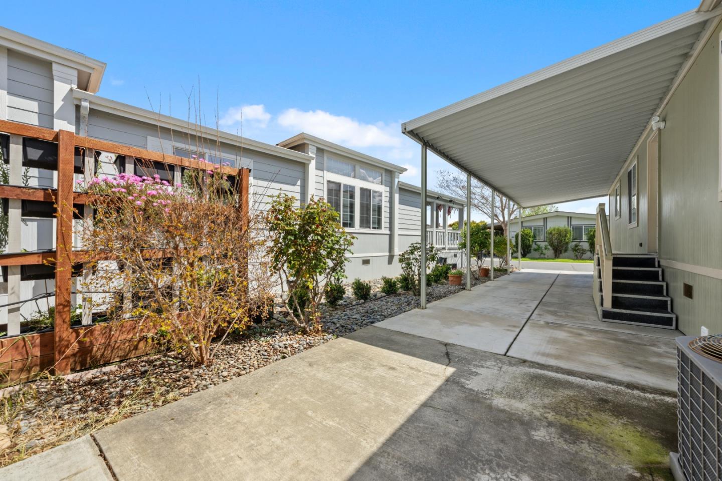 258 Chateau La Salle DR 258