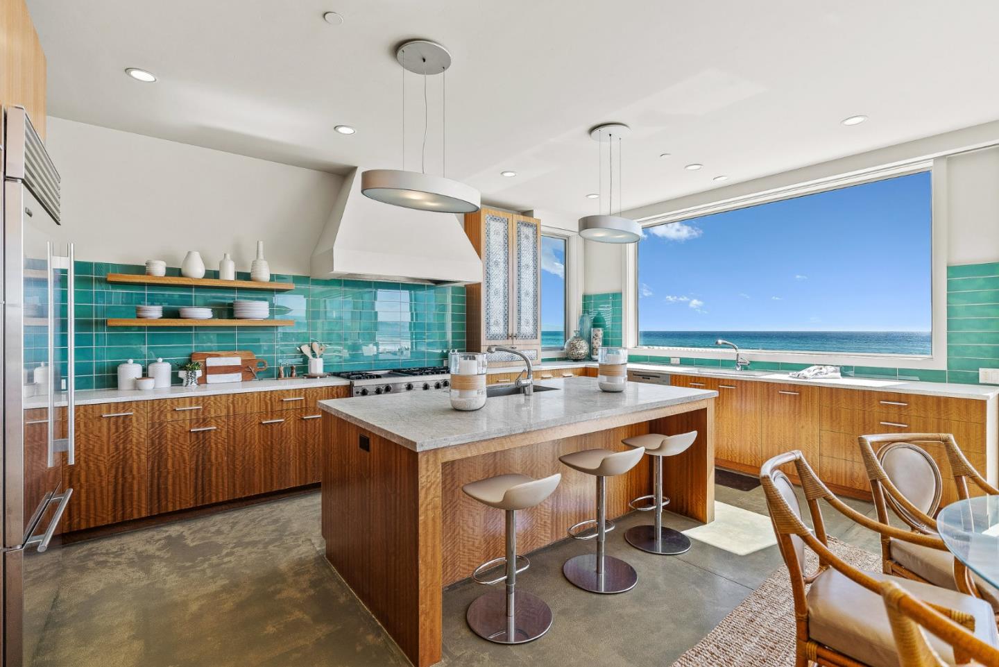 618 Beach Drive