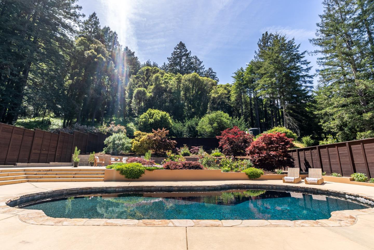 140 Echo Ridge LN