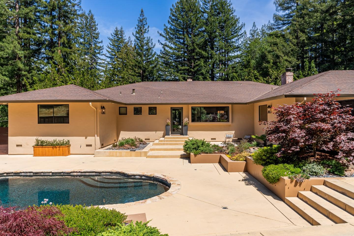 140 Echo Ridge LN
