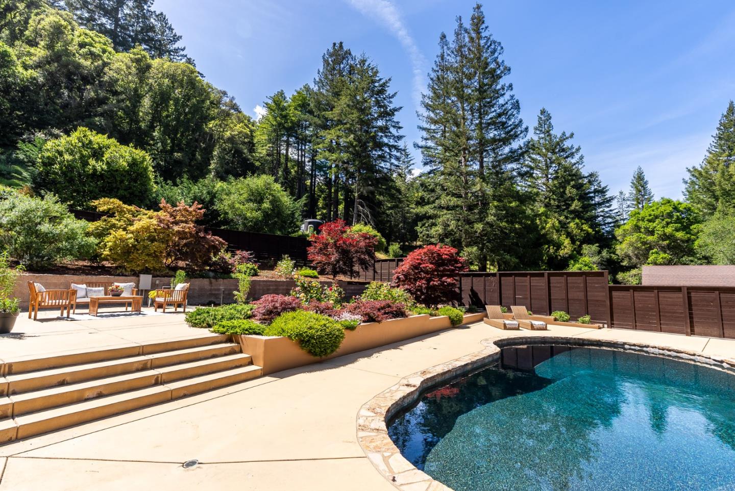140 Echo Ridge LN