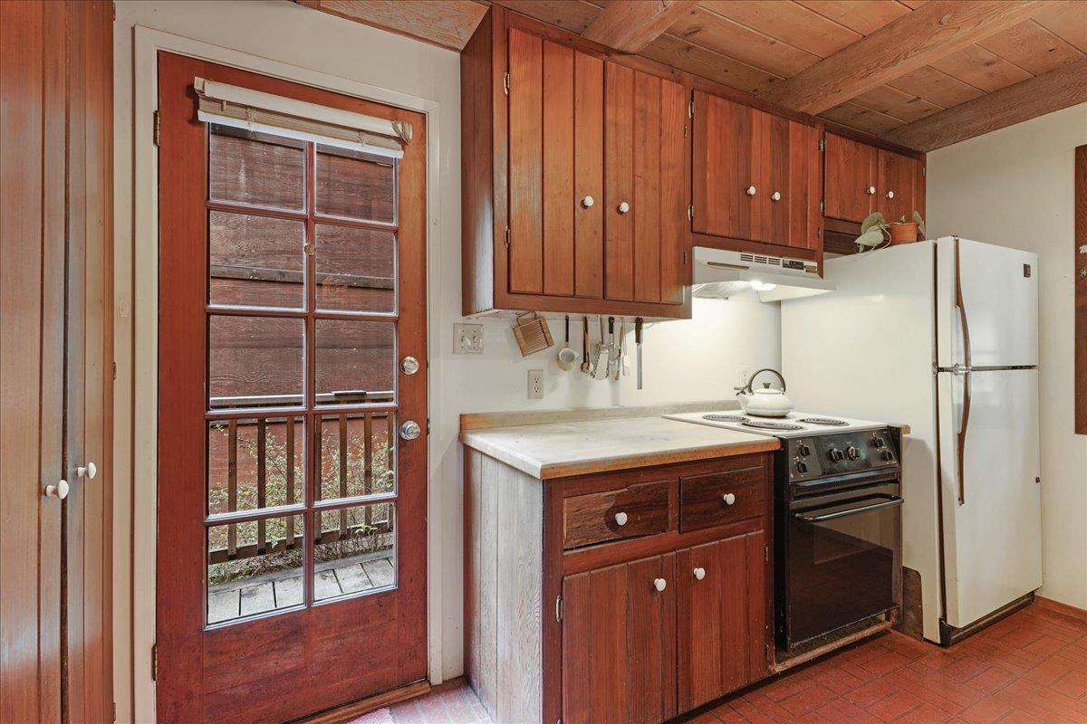 732 Eureka Canyon Road