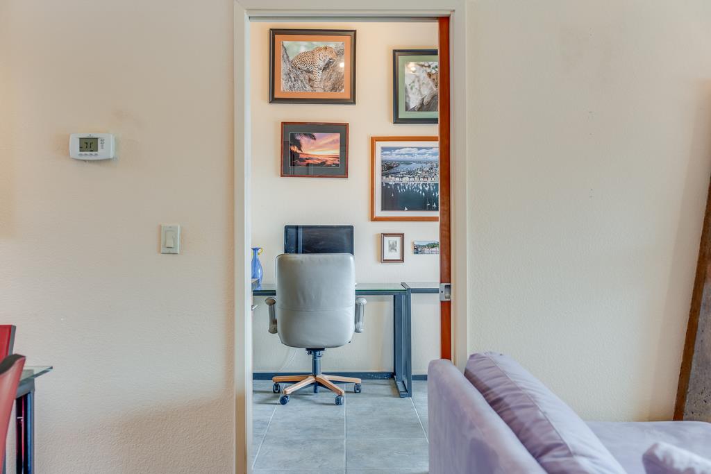 1609 Taylor LN