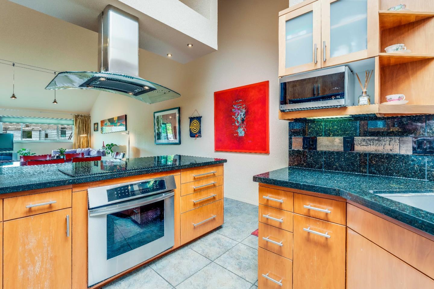 1609 Taylor LN
