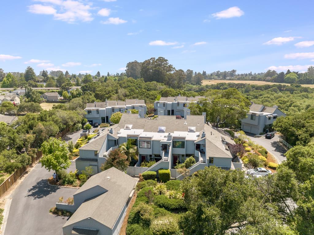 1609 Taylor LN