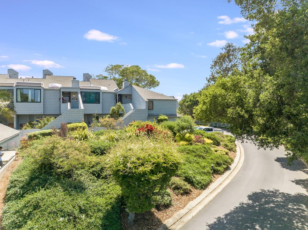 1609 Taylor LN